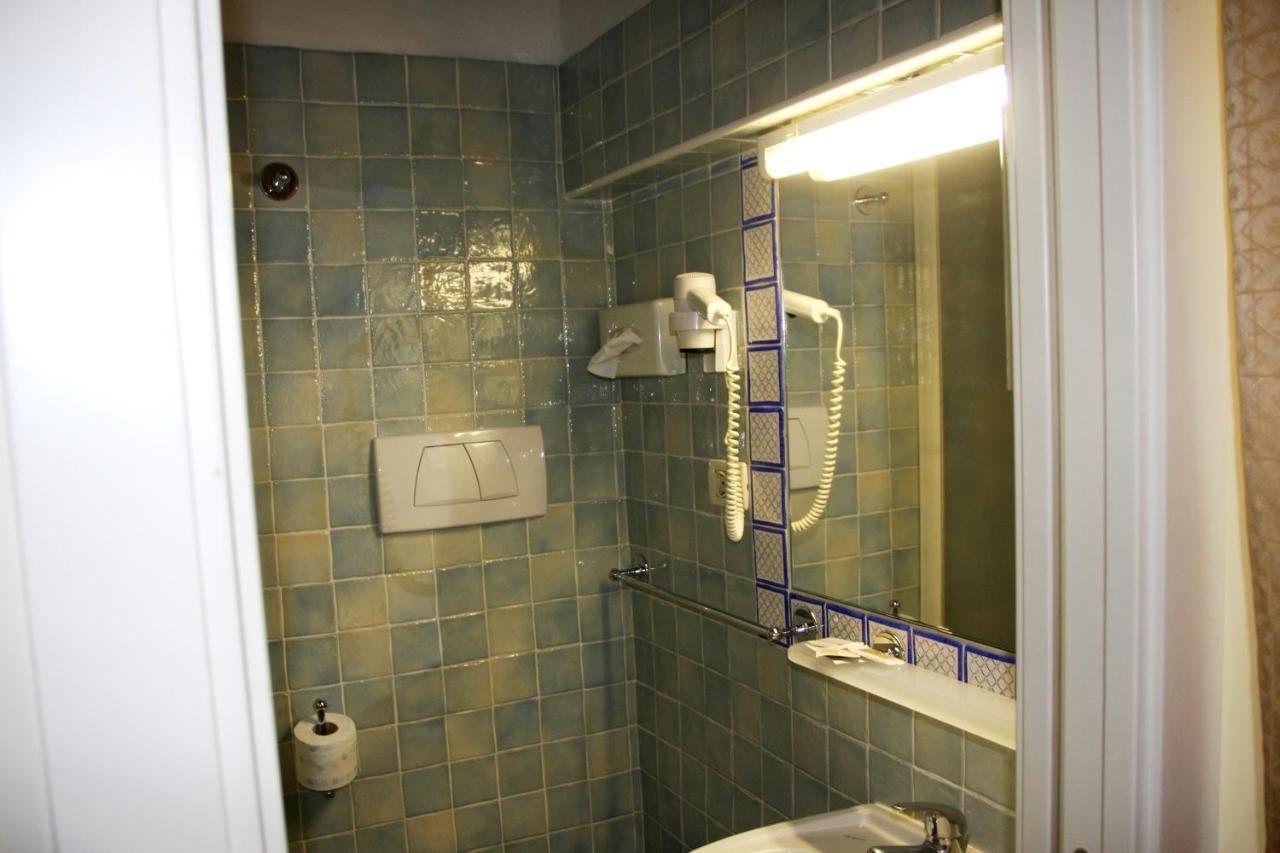 Hotel Angela Fano Dış mekan fotoğraf