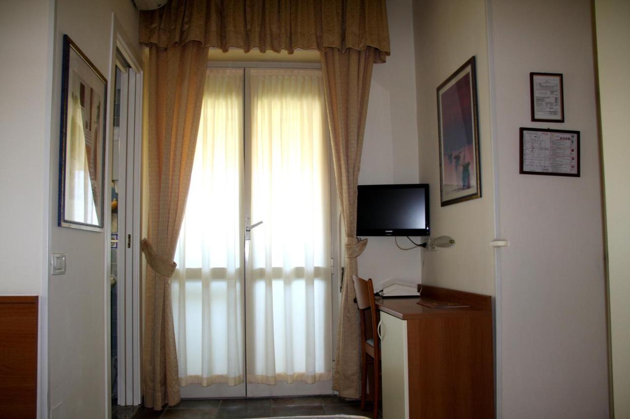 Hotel Angela Fano Dış mekan fotoğraf