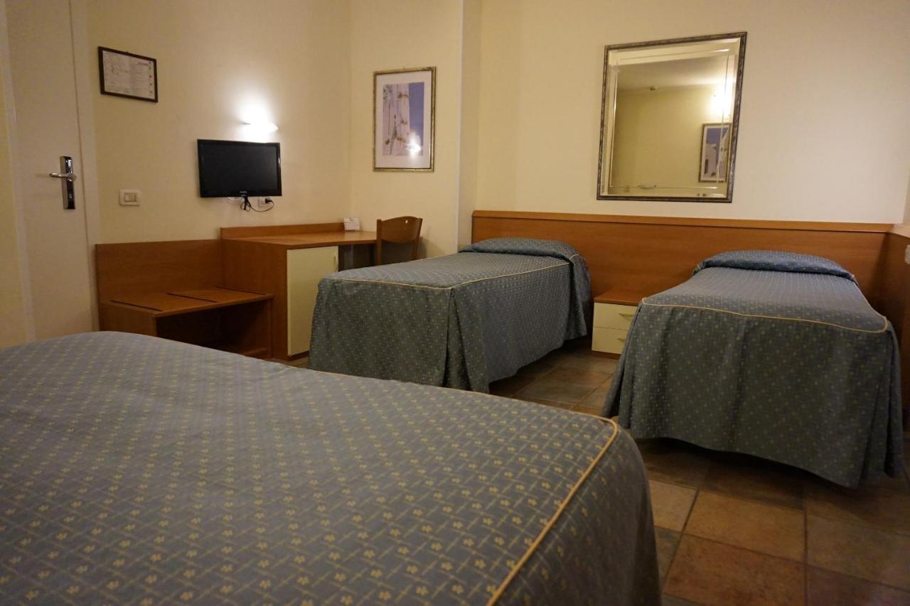 Hotel Angela Fano Dış mekan fotoğraf