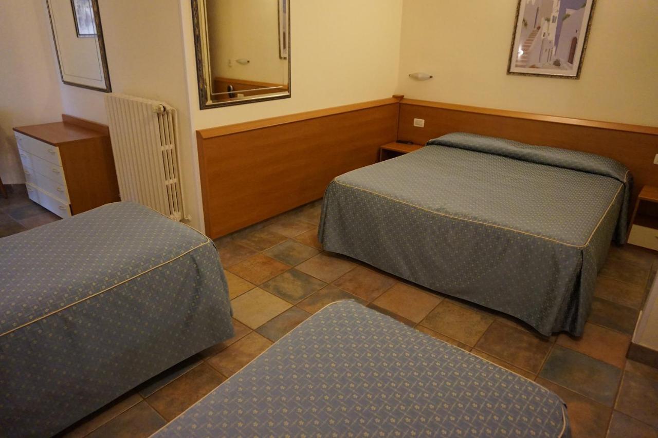 Hotel Angela Fano Dış mekan fotoğraf