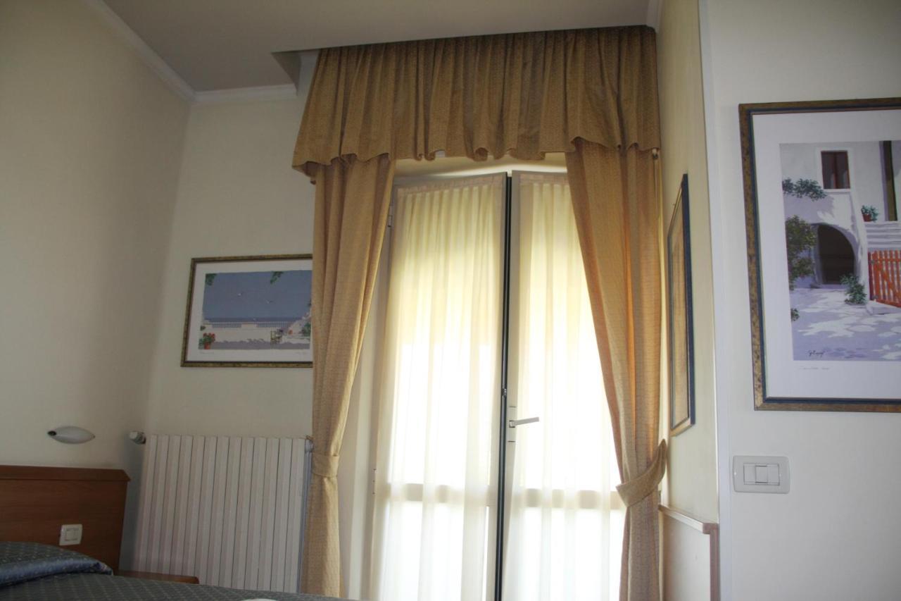 Hotel Angela Fano Dış mekan fotoğraf
